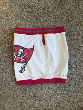 Rebok NFL Tampa Bay Buccaneers Y2K tube top size small